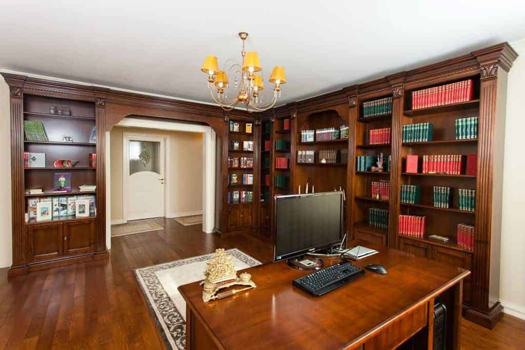 Note Decoration floor Seturi mobilă de birou în stil clasic, cu elemente din lemn masiv - Nobilier